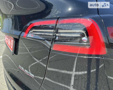 Черный Тесла Model Y, объемом двигателя 0 л и пробегом 26 тыс. км за 30900 $, фото 10 на Automoto.ua