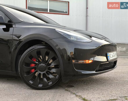 Черный Тесла Model Y, объемом двигателя 0 л и пробегом 57 тыс. км за 23950 $, фото 4 на Automoto.ua