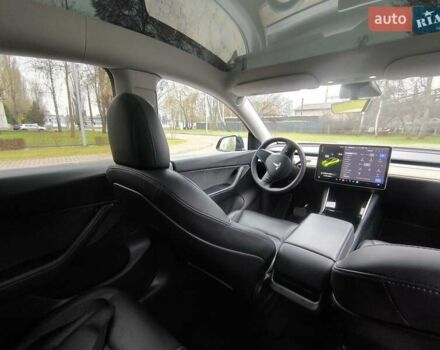 Чорний Тесла Model Y, об'ємом двигуна 0 л та пробігом 77 тис. км за 23900 $, фото 22 на Automoto.ua