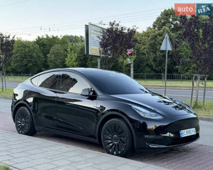 Черный Тесла Model Y, объемом двигателя 0 л и пробегом 102 тыс. км за 24999 $, фото 2 на Automoto.ua