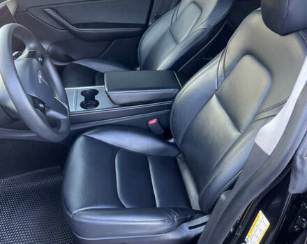 Черный Тесла Model Y, объемом двигателя 0 л и пробегом 52 тыс. км за 25800 $, фото 11 на Automoto.ua