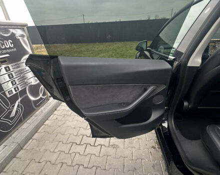 Черный Тесла Model Y, объемом двигателя 0 л и пробегом 127 тыс. км за 26500 $, фото 25 на Automoto.ua