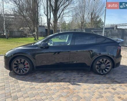 Черный Тесла Model Y, объемом двигателя 0 л и пробегом 27 тыс. км за 29999 $, фото 10 на Automoto.ua