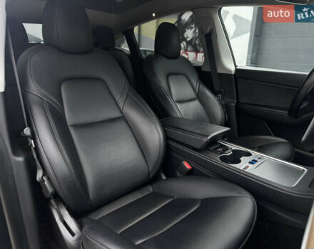 Чорний Тесла Model Y, об'ємом двигуна 0 л та пробігом 13 тис. км за 24500 $, фото 50 на Automoto.ua