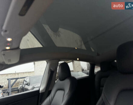 Чорний Тесла Model Y, об'ємом двигуна 0 л та пробігом 13 тис. км за 24500 $, фото 24 на Automoto.ua
