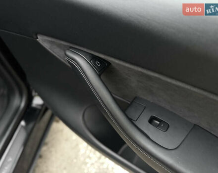 Чорний Тесла Model Y, об'ємом двигуна 0 л та пробігом 13 тис. км за 24500 $, фото 47 на Automoto.ua