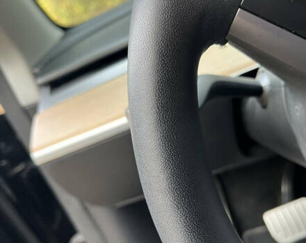 Черный Тесла Model Y, объемом двигателя 0 л и пробегом 125 тыс. км за 24300 $, фото 24 на Automoto.ua