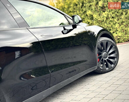 Чорний Тесла Model Y, об'ємом двигуна 0 л та пробігом 62 тис. км за 24999 $, фото 20 на Automoto.ua