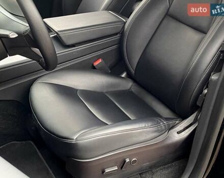 Чорний Тесла Model Y, об'ємом двигуна 0 л та пробігом 73 тис. км за 28500 $, фото 12 на Automoto.ua