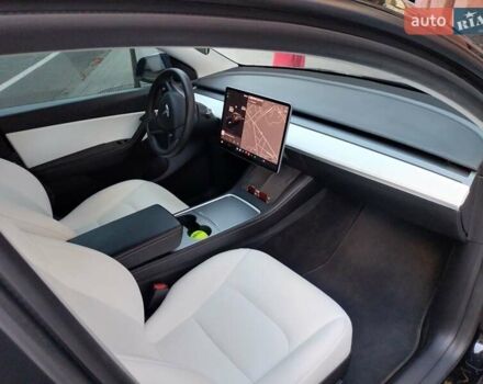 Черный Тесла Model Y, объемом двигателя 0 л и пробегом 97 тыс. км за 28000 $, фото 9 на Automoto.ua