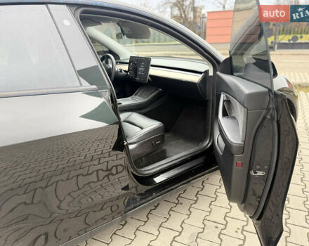 Черный Тесла Model Y, объемом двигателя 0 л и пробегом 55 тыс. км за 26300 $, фото 16 на Automoto.ua