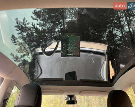 Черный Тесла Model Y, объемом двигателя 0 л и пробегом 125 тыс. км за 24300 $, фото 18 на Automoto.ua