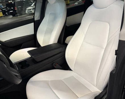 Черный Тесла Model Y, объемом двигателя 0 л и пробегом 33 тыс. км за 25900 $, фото 31 на Automoto.ua