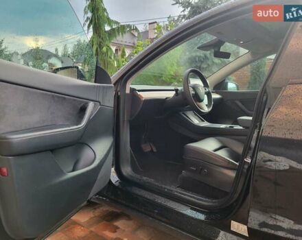 Черный Тесла Model Y, объемом двигателя 0 л и пробегом 39 тыс. км за 30500 $, фото 10 на Automoto.ua