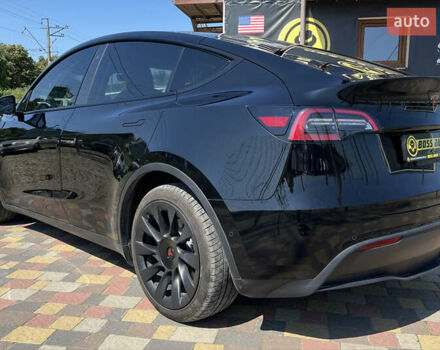 Черный Тесла Model Y, объемом двигателя 0 л и пробегом 51 тыс. км за 27300 $, фото 4 на Automoto.ua