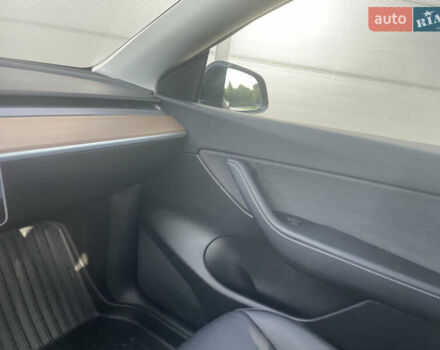 Чорний Тесла Model Y, об'ємом двигуна 0 л та пробігом 43 тис. км за 28300 $, фото 14 на Automoto.ua
