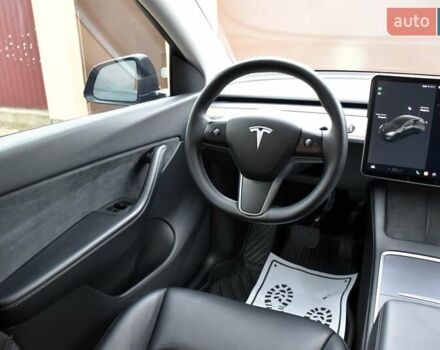 Черный Тесла Model Y, объемом двигателя 0 л и пробегом 73 тыс. км за 25950 $, фото 32 на Automoto.ua
