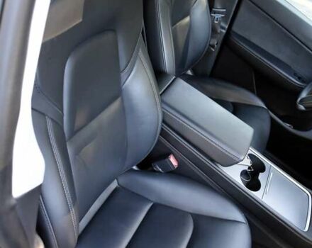 Черный Тесла Model Y, объемом двигателя 0 л и пробегом 82 тыс. км за 24950 $, фото 39 на Automoto.ua