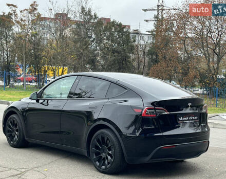 Черный Тесла Model Y, объемом двигателя 0 л и пробегом 5 тыс. км за 24999 $, фото 3 на Automoto.ua