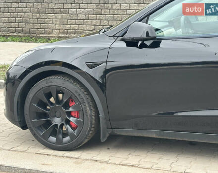Черный Тесла Model Y, объемом двигателя 0 л и пробегом 127 тыс. км за 26500 $, фото 5 на Automoto.ua