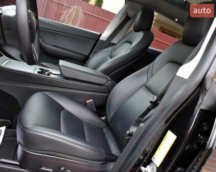 Черный Тесла Model Y, объемом двигателя 0 л и пробегом 73 тыс. км за 25950 $, фото 36 на Automoto.ua