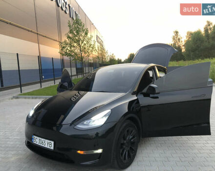Черный Тесла Model Y, объемом двигателя 0 л и пробегом 63 тыс. км за 27500 $, фото 11 на Automoto.ua