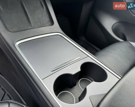 Чорний Тесла Model Y, об'ємом двигуна 0 л та пробігом 62 тис. км за 24999 $, фото 63 на Automoto.ua