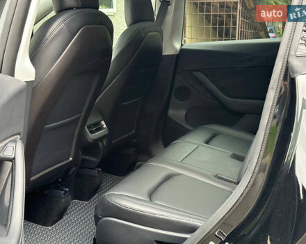 Черный Тесла Model Y, объемом двигателя 0 л и пробегом 82 тыс. км за 26000 $, фото 11 на Automoto.ua