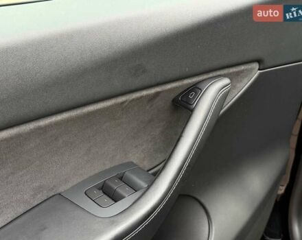 Черный Тесла Model Y, объемом двигателя 0 л и пробегом 141 тыс. км за 23999 $, фото 19 на Automoto.ua