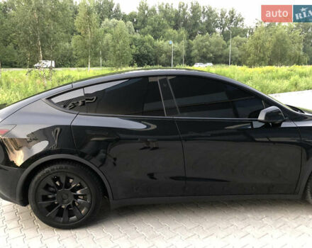 Черный Тесла Model Y, объемом двигателя 0 л и пробегом 63 тыс. км за 27500 $, фото 6 на Automoto.ua
