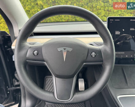 Чорний Тесла Model Y, об'ємом двигуна 0 л та пробігом 62 тис. км за 24999 $, фото 60 на Automoto.ua