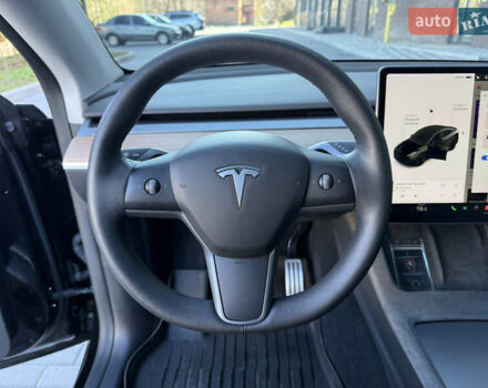 Чорний Тесла Model Y, об'ємом двигуна 0 л та пробігом 68 тис. км за 27500 $, фото 102 на Automoto.ua