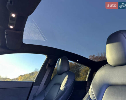 Черный Тесла Model Y, объемом двигателя 0 л и пробегом 60 тыс. км за 22999 $, фото 18 на Automoto.ua
