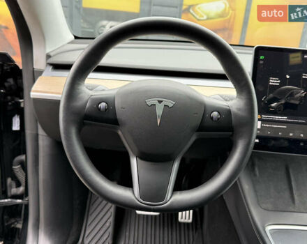 Чорний Тесла Model Y, об'ємом двигуна 0 л та пробігом 62 тис. км за 24999 $, фото 53 на Automoto.ua
