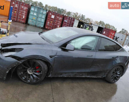 Черный Тесла Model Y, объемом двигателя 0 л и пробегом 50 тыс. км за 17999 $, фото 4 на Automoto.ua
