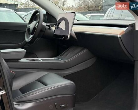 Черный Тесла Model Y, объемом двигателя 0 л и пробегом 141 тыс. км за 23999 $, фото 18 на Automoto.ua