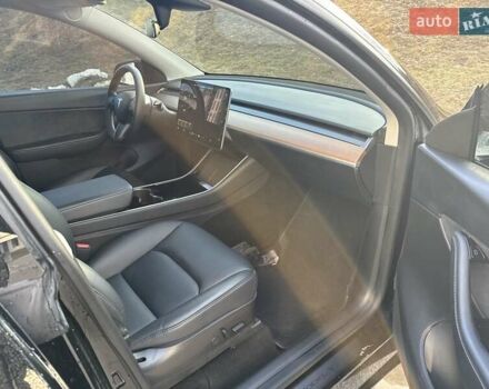 Черный Тесла Model Y, объемом двигателя 0 л и пробегом 59 тыс. км за 24900 $, фото 55 на Automoto.ua