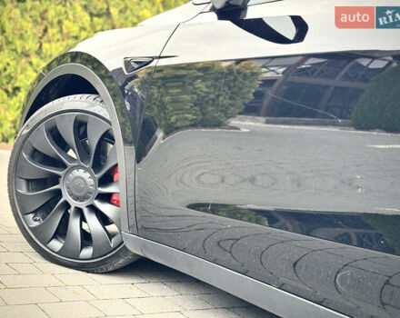 Чорний Тесла Model Y, об'ємом двигуна 0 л та пробігом 62 тис. км за 24999 $, фото 25 на Automoto.ua