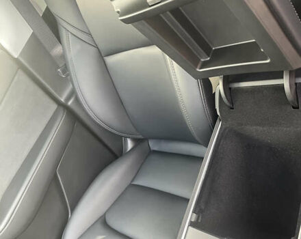 Чорний Тесла Model Y, об'ємом двигуна 0 л та пробігом 43 тис. км за 28300 $, фото 66 на Automoto.ua