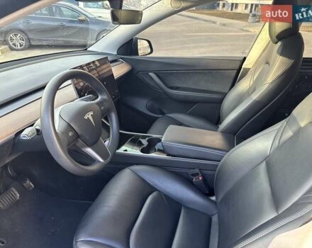 Черный Тесла Model Y, объемом двигателя 0 л и пробегом 59 тыс. км за 24900 $, фото 47 на Automoto.ua