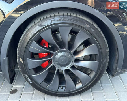 Чорний Тесла Model Y, об'ємом двигуна 0 л та пробігом 68 тис. км за 27500 $, фото 94 на Automoto.ua