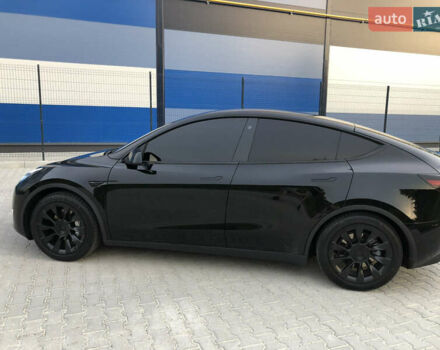 Черный Тесла Model Y, объемом двигателя 0 л и пробегом 63 тыс. км за 27500 $, фото 2 на Automoto.ua