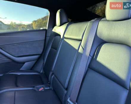 Черный Тесла Model Y, объемом двигателя 0 л и пробегом 60 тыс. км за 22999 $, фото 23 на Automoto.ua