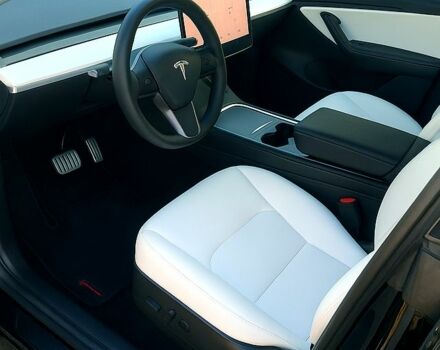 Тесла Model Y 2021 в Киеве на Automoto.ua Черный Тесла Model Y, объемом двигателя 0 л и пробегом 82 тыс. км за 30000 $, фото 1 на Automoto.ua