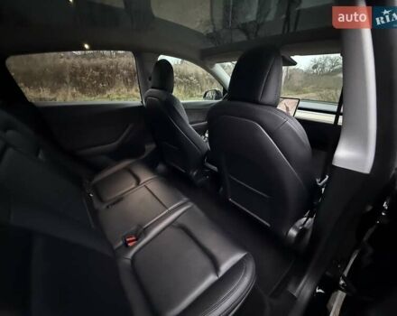 Черный Тесла Model Y, объемом двигателя 0 л и пробегом 146 тыс. км за 24200 $, фото 13 на Automoto.ua