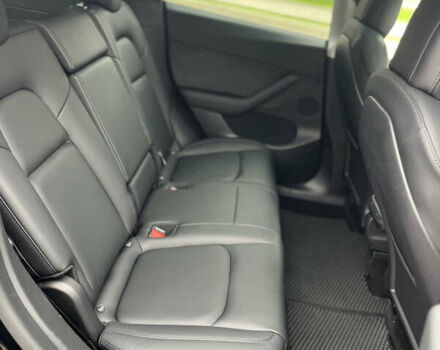 Черный Тесла Model Y, объемом двигателя 0 л и пробегом 5 тыс. км за 24999 $, фото 5 на Automoto.ua