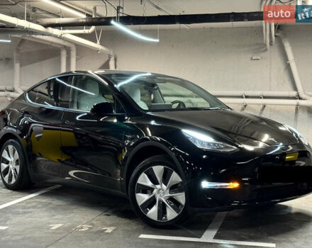 Черный Тесла Model Y, объемом двигателя 0 л и пробегом 33 тыс. км за 25900 $, фото 3 на Automoto.ua