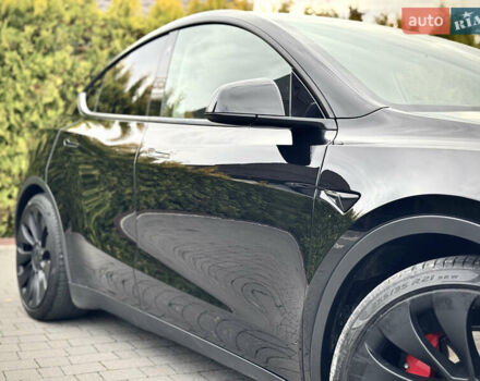 Чорний Тесла Model Y, об'ємом двигуна 0 л та пробігом 62 тис. км за 24999 $, фото 30 на Automoto.ua