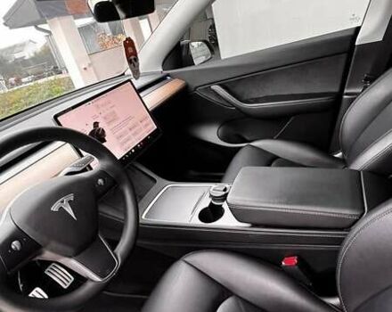 Чорний Тесла Model Y, об'ємом двигуна 0 л та пробігом 73 тис. км за 27999 $, фото 14 на Automoto.ua