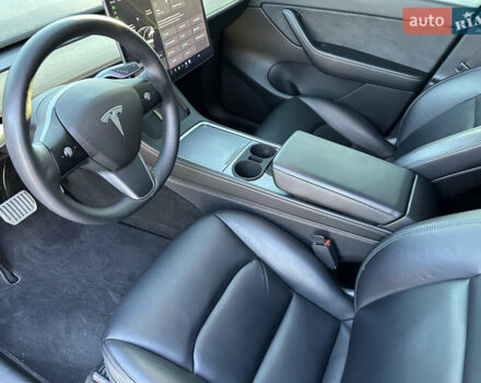 Черный Тесла Model Y, объемом двигателя 0 л и пробегом 60 тыс. км за 22999 $, фото 16 на Automoto.ua